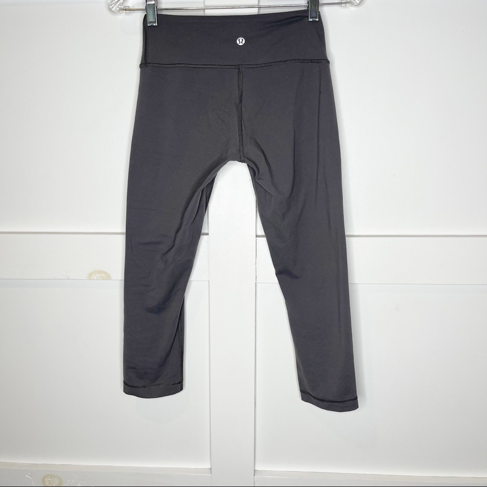 Lululemon 20” cropped mid rise leggings